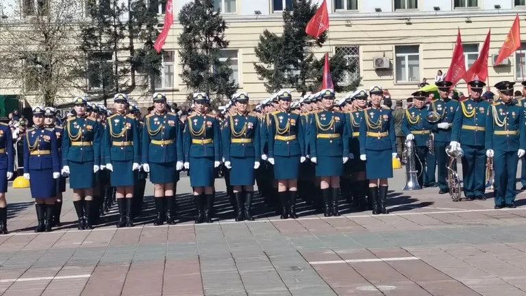 В нескольких российских городах прошли парады в честь Дня Победы