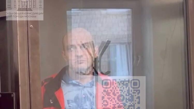 Экс-полицейского могут приговорить к 6 годам по делу журналистов издания Baza