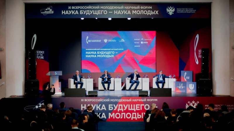 Ведущие ученые мира поспорили, как сохранить людям долголетие